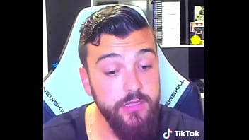 Mi amigo es demasiado homo en mas noches con los amigos