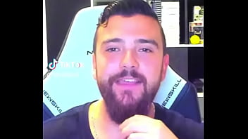 Mi amigo es demasiado homo en mas noches con los amigos