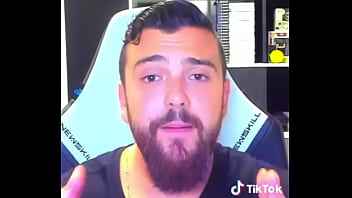 Mi amigo es demasiado homo en mas noches con los amigos