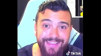 Mi amigo es demasiado homo en mas noches con los amigos