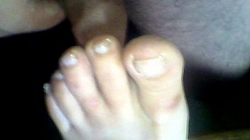 Leche en pies de mi mujer d 7