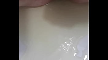 Pisstribute und video für analischen