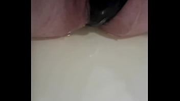Pisstribute und video für analischen