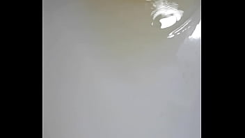 Pisstribute und video für analischen