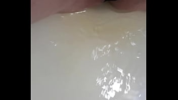 Pisstribute und video für analischen