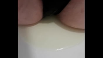 Pisstribute und video für analischen