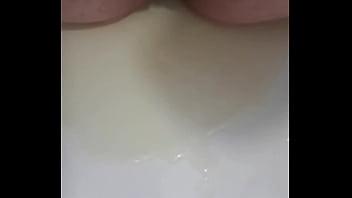 Pisstribute und video für analischen