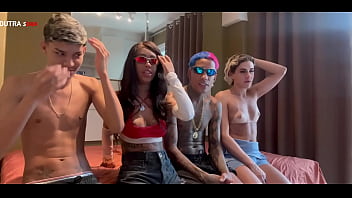 Putaria total só novinhos e novinhas de 18 anos completo no xvideos red