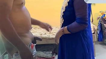 La zorra de la vecina le encanta que le rompan el culo es adicta al anal