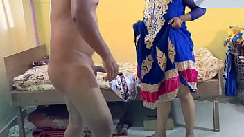 La zorra de la vecina le encanta que le rompan el culo es adicta al anal