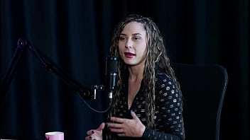 Aproveitou os nudes para monetizar fez foto se masturbando com banana e gosta de fazer atendimento mas jujube delícia sheer red