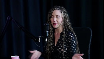 Aproveitou os nudes para monetizar fez foto se masturbando com banana e gosta de fazer atendimento mas jujube delícia sheer red