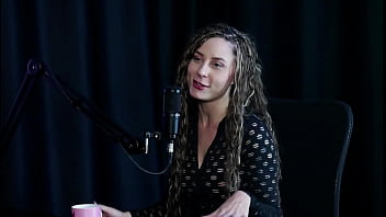 Aproveitou os nudes para monetizar fez foto se masturbando com banana e gosta de fazer atendimento mas jujube delícia sheer red