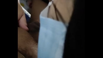 نزلهم فيا وهو بيتفرج نزلهم فيا وهو بيتفرج