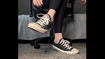 It's time for you to test the scent of my sweaty feet #smelly #sweatysoles #feetfetish #whitesocks #