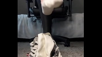 It's Time For You To Test The Scent Of My Sweaty Feet #smelly #sweatysoles #feetfetish #whitesocks # thumbnail