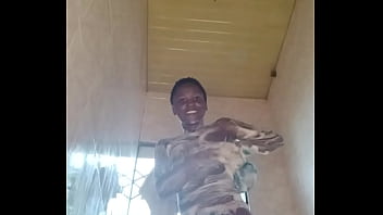 Crazybitch cleaning her body thoroughly