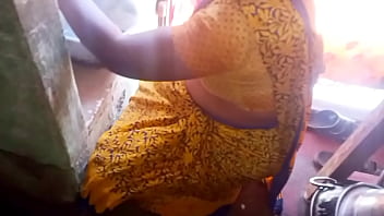 Desi bhabhi cooking homemade sex