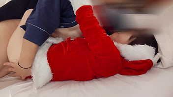 かわいいサンタのコスプレの女の子のジュクジュクマンコに生でズボズボ挿入して中出し 個人撮影 素人 クリスマス フェラ クンニ