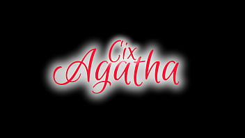 Con mi gatita fina demostrando como lo chupa