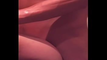 Hetero En Grinder Me Folla A Escondidas En La Habitacion De Su Novia Que Viaja thumbnail