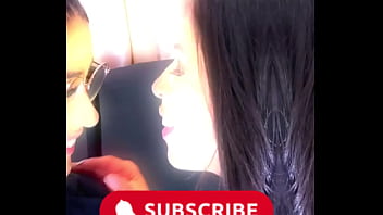 Duas putas morenas safadas se lambem e gozam sem parar