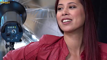 Pissy wet 'n' wild photoshoot