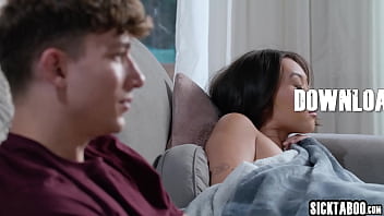 Hot big ass teen swallowed big dick before horny babe enjoyed rough pussy fucking