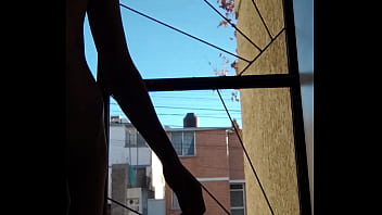 Camino Un Poco Desnudo thumbnail