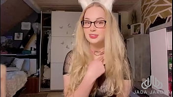 My first video i introduce myself ;