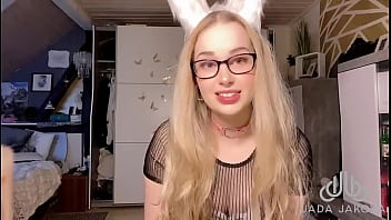 My first video i introduce myself ;