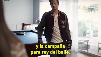 Joven nerd es follada por el capitan de futbol