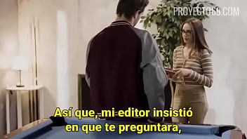 Joven nerd es follada por el capitan de futbol Joven nerd es follada por el capitan de futbol