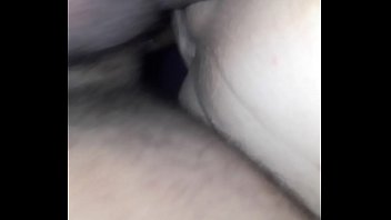 Lola gime y se toca mientras cojemos