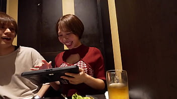 パート1　エロカワイイ挑発で生徒を誘惑しまくる塾講師、りほさん22歳が登場。