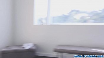 Filling marissas twat with massive rod