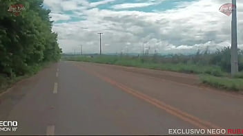 Preto da rola gigante arrebenta esposa do corno no meio do mato Preto da rola gigante arrebenta esposa do corno no meio do mato