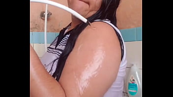 Ele ama ver meu braço molhado parte 2