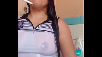 Ele ama ver meu braço molhado parte 2