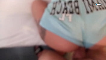 Levando rola no cu de ladinho