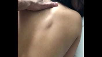 Me cojo a mi amiga por detras