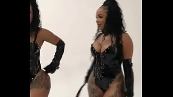 Las nalgas gemelas quieren castigo xpaja