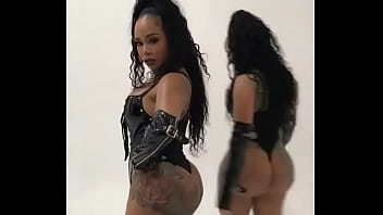 Las nalgas gemelas quieren castigo xpaja