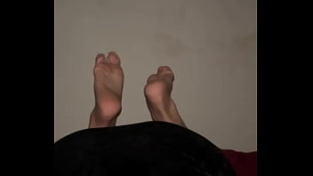 Muslim hijab arab girl’s feet close up – toes soles barefoot tease in pov foot joi