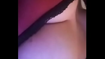 Große brüste präsentieren nur für dich