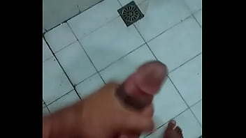 Gozando pra uma novinha que conheci