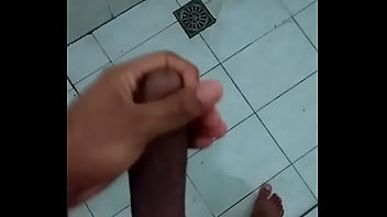 Gozando pra uma novinha que conheci