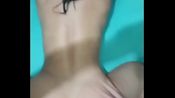 A vizinha casada me visitou sozinha