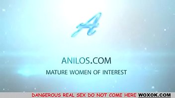 Hairy mature pussy cums hard