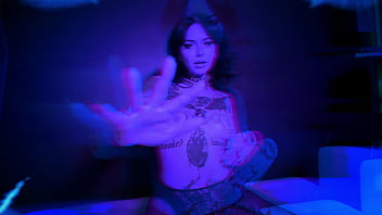 Tattooed charmer aurora anarchy receives a delightful creampie